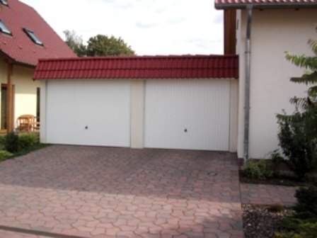 Doppelgarage aus Fertiggaragen